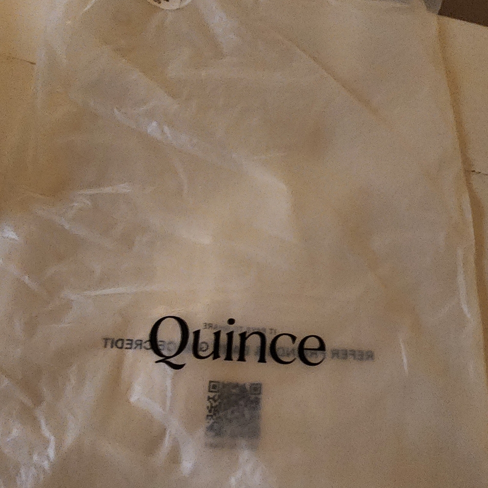 Quince Classic Gray V-Neck Sweater - Picture 6 of 6